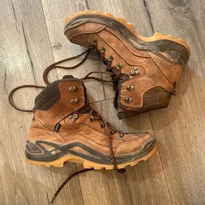 Lowa Renegade GTX Mid hiking boots Men’s 8.5